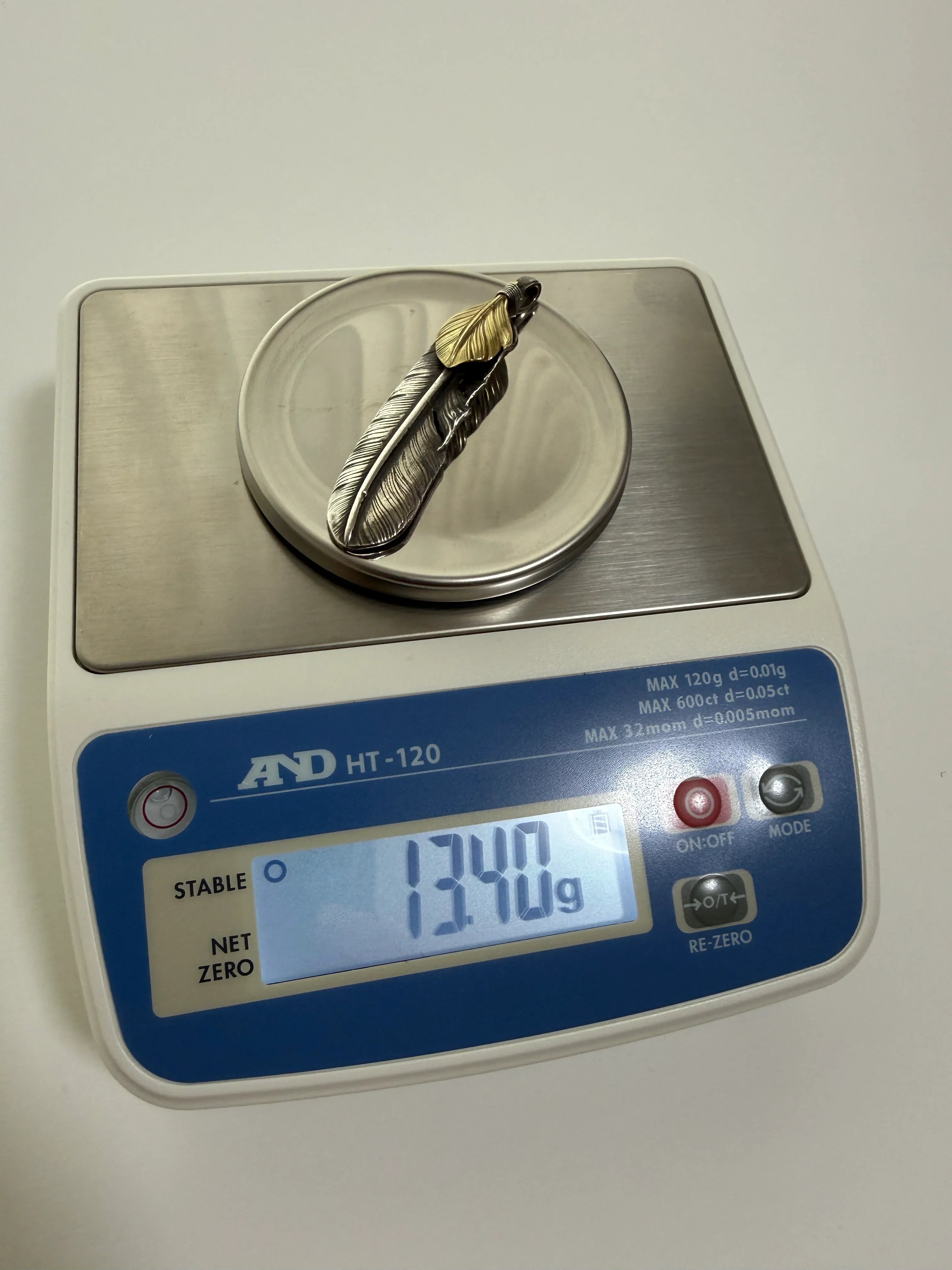 ゴローズ　上金特大フェザー左＋SV太陽inメタル小＋金メタルホイール付イーグルフック細角チェーン（47cm）セットアップ